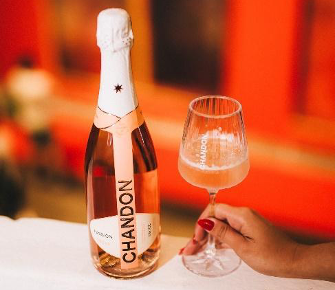 Chandon celebra arte contemporânea como patrocinadora da 36ª Bienal de São Paulo