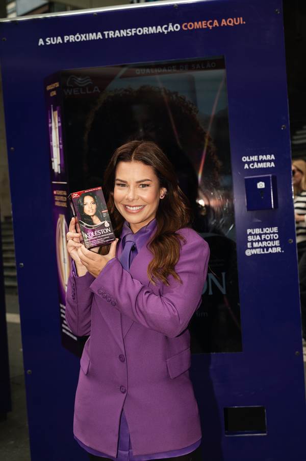 Fernanda Souza participa de ação interativa da Koleston na Avenida Paulista