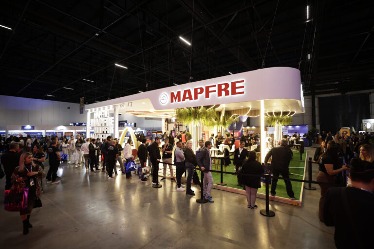 MAPFRE destaca inovação e proximidade com corretores no CONEC 2025