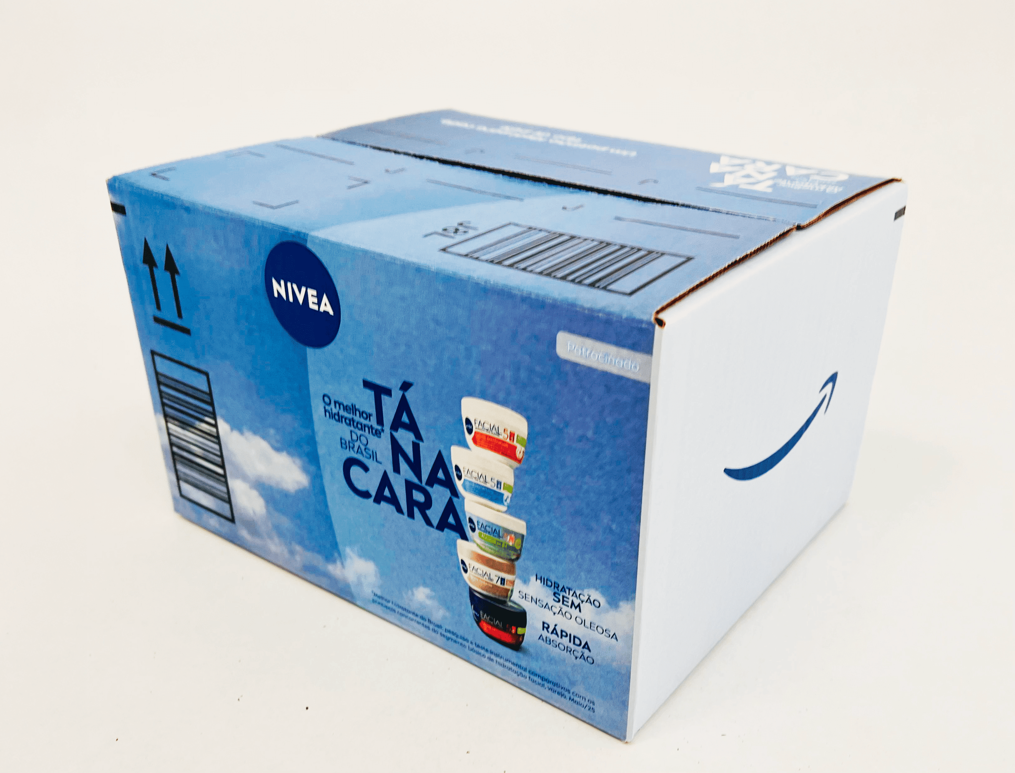 NIVEA e Amazon lançam caixas personalizadas em campanha de produtos faciais