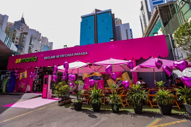 Sonho de Valsa e BR Mania inauguram loja temática inédita com criação da Score