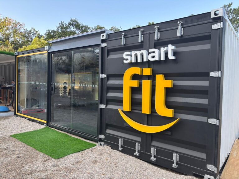 Smart Fit inaugura container na Lagoa Rodrigo de Freitas com treinos e lazer