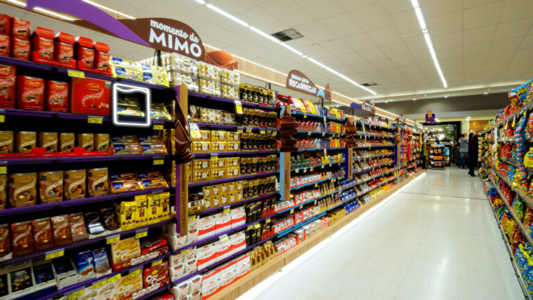 Mondelez e Grupo Muffato lançam ambientações de gôndola em projeto da Score