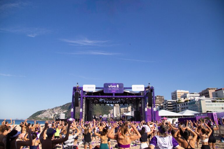 Vivo na Praia volta a Niterói com atividades esportivas, culturais e shows gratuitos