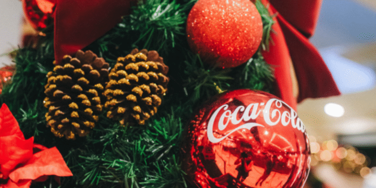 Ancar Ivanhoe e Coca-Cola fecham parceria para ações especiais de Natal em 17 shoppings