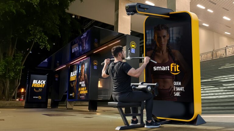 Smart Fit lança ativação em paradas de ônibus da Avenida Paulista