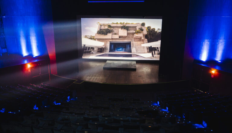 Teatro Adolpho Bloch vira Teatro TotalEnergies em parceria com a Aventura