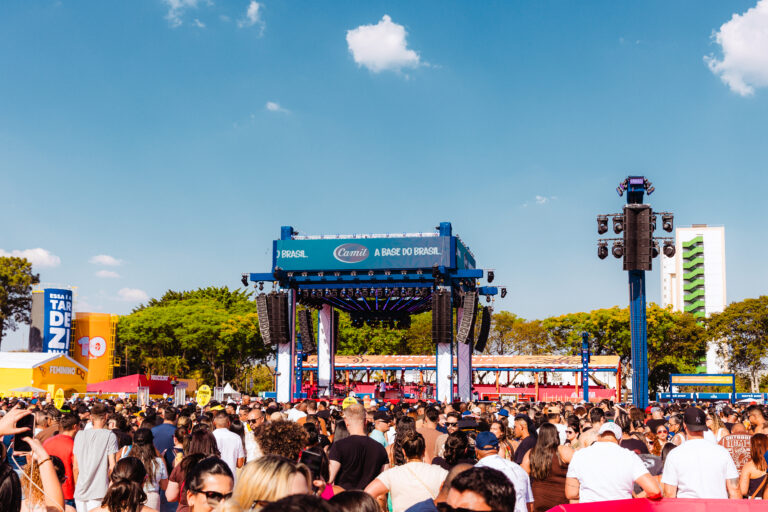 Camil encerra parceria com a Tardezinha com show exclusivo de Feyjão em Interlagos
