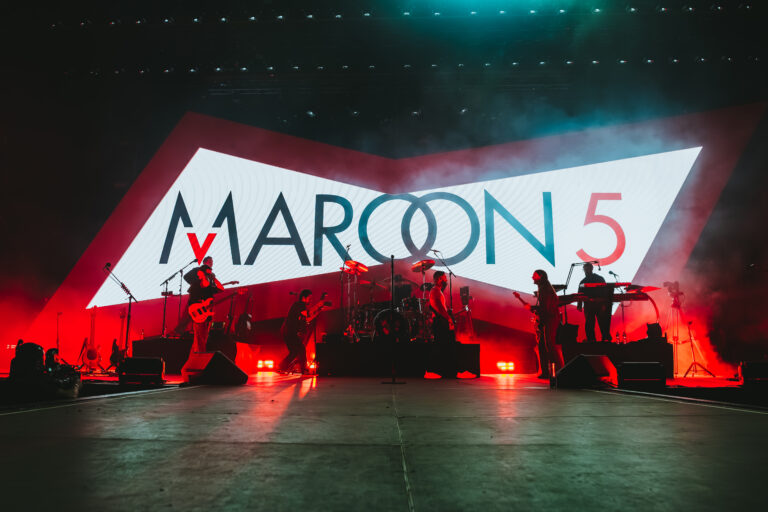Budweiser leva Maroon 5 a São Paulo em noite exclusiva que abre plataforma Bud Live