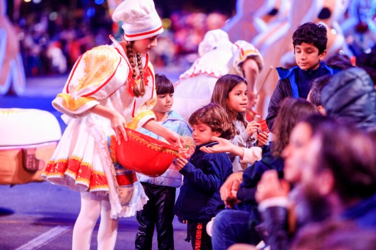 Natal Luz de Gramado recebe doce personalizado e ativações da Docile