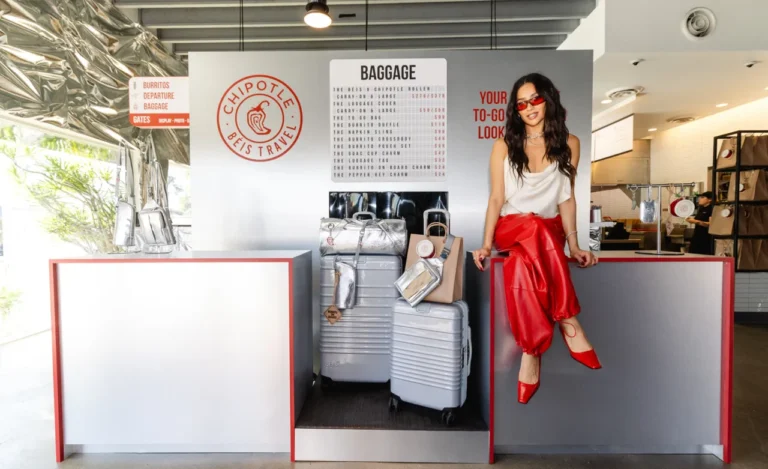 Chipotle vira pop-up inspirada em aeroportos em ação com a marca BÉIS