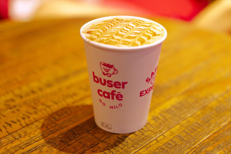 Buser distribui café gratuito na Paulista no aniversário de SP