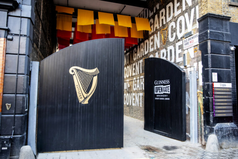 Diageo inaugura Guinness Open Gate Brewery em Londres