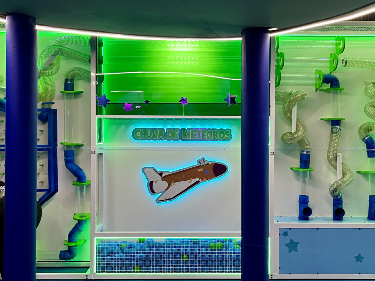 Mundo Criamigos lança nova parede interativa