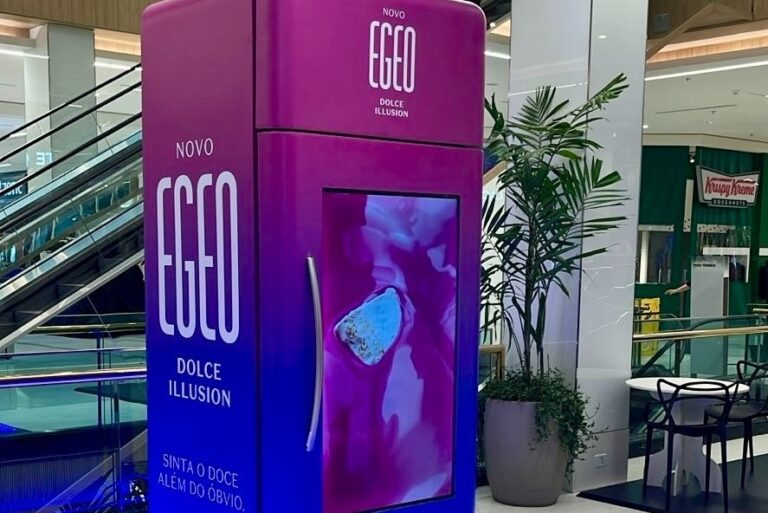 O Boticário instala geladeiras gigantes em pontos estratégicos de SP para lançar Egeo Dolce Illusion