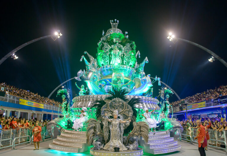 Camarote Samba aposta na tradição musical para estrear no Anhembi