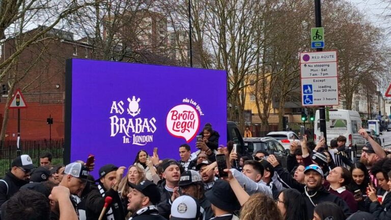 Broto Legal destaca patrocínio ao time feminino do Corinthians com ação