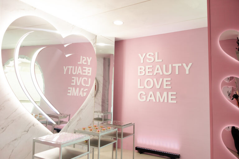 YSL Beauty chega ao Rio com experiência YSL Beauty Love Game