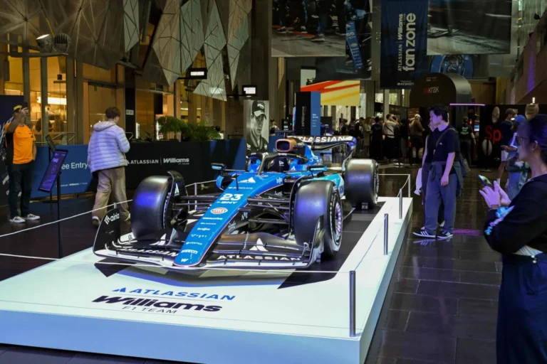 Fan Zone oficial da Williams Racing agita Melbourne
