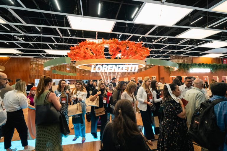 Lorenzetti e TSBetc levam experiência imersiva à Expo Revestir 2026