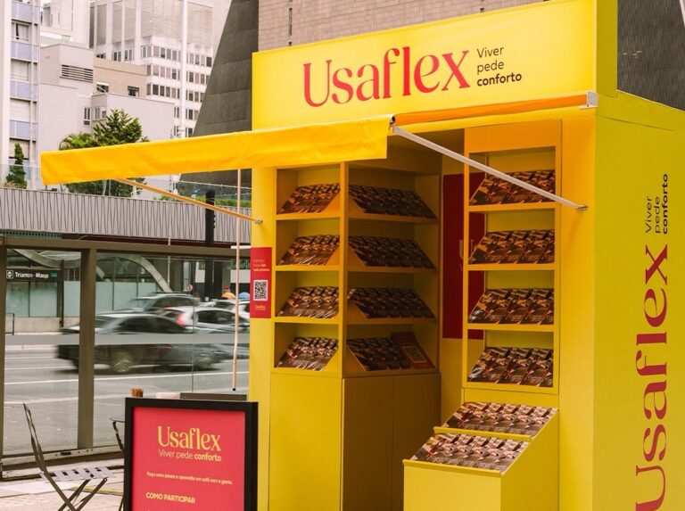 Usaflex cria banca de jornal na Paulista para lançamento da coleção Inverno 26