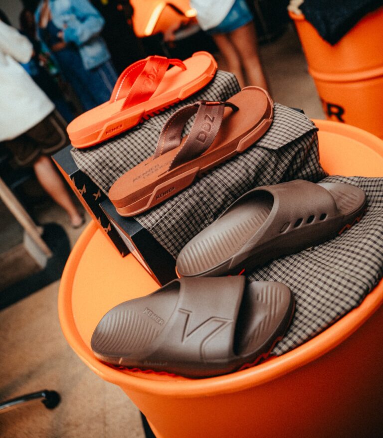 Kenner e Dendezeiro armam pop-up store inédita no Rio