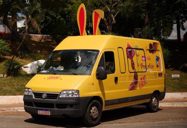 Carro do Ovo Garoto vira atração nas ruas de SP e ES