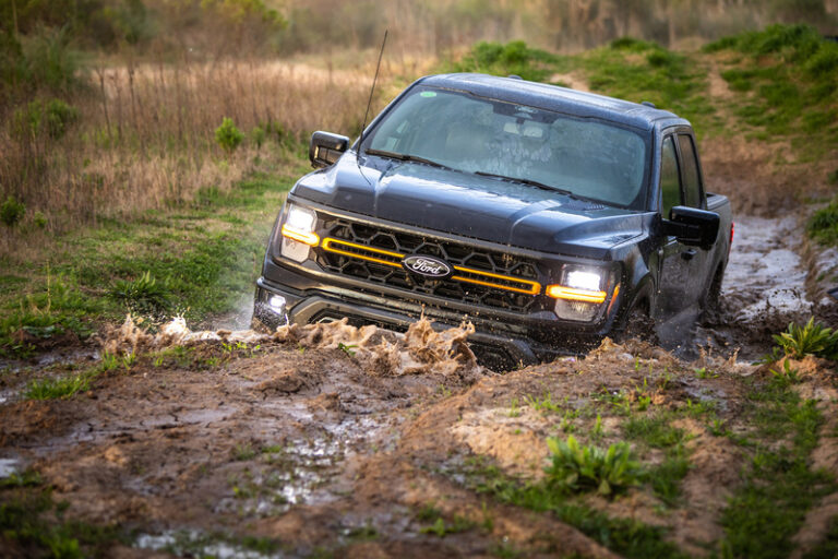 Ford leva linha completa de picapes e test-drive off-road à Agrishow 2026