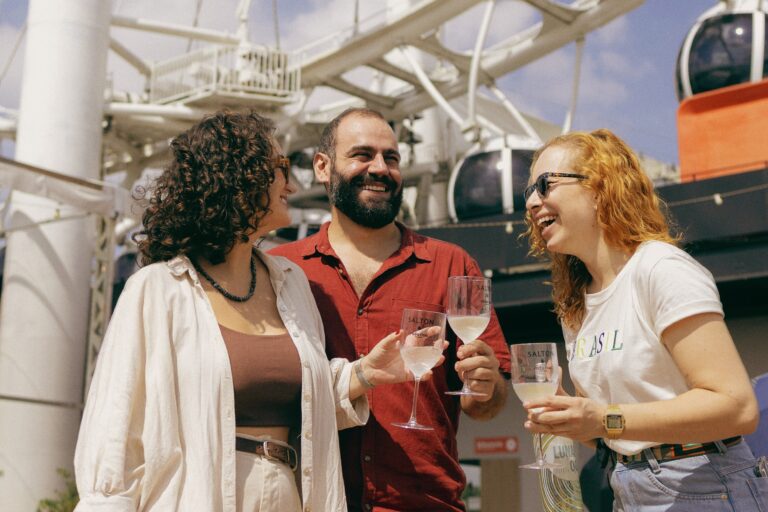 Salton convida público a brindar a 91 metros de altura na Roda Rico