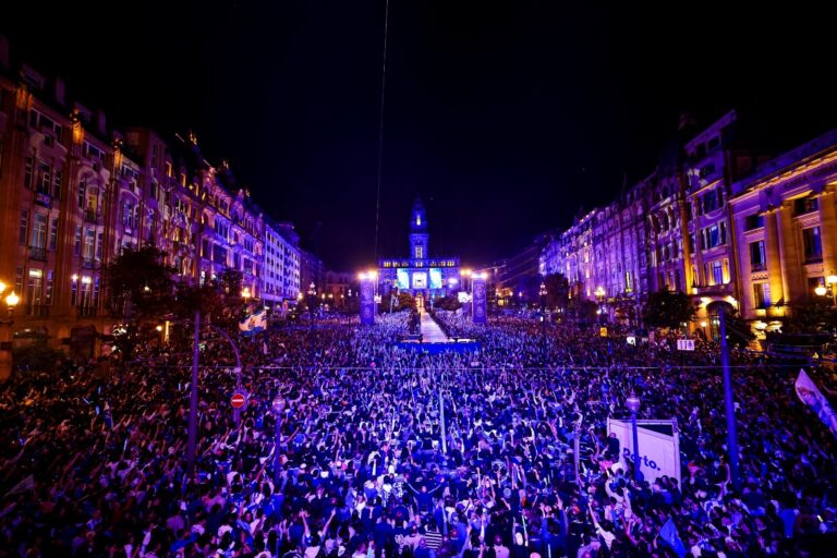 FC Porto comemora 31º título nacional com festa nas ruas da cidade