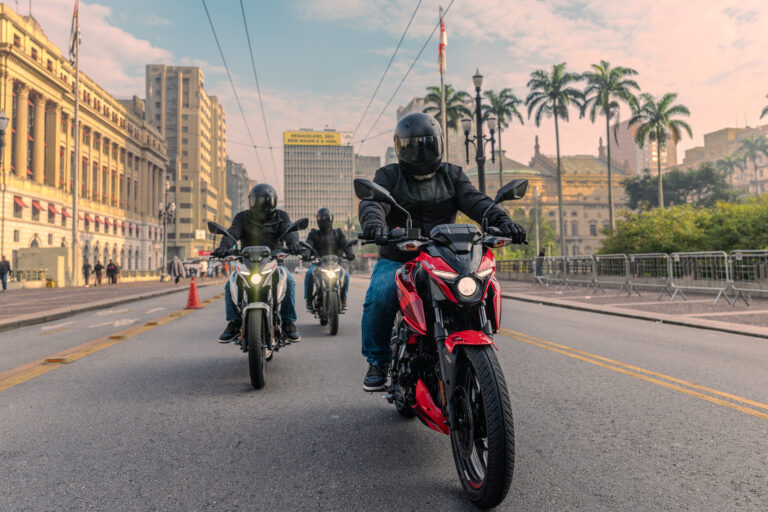 Bajaj leva Pulsar Day ao Parque Villa-Lobos com test rides, DJ e entrada gratuita