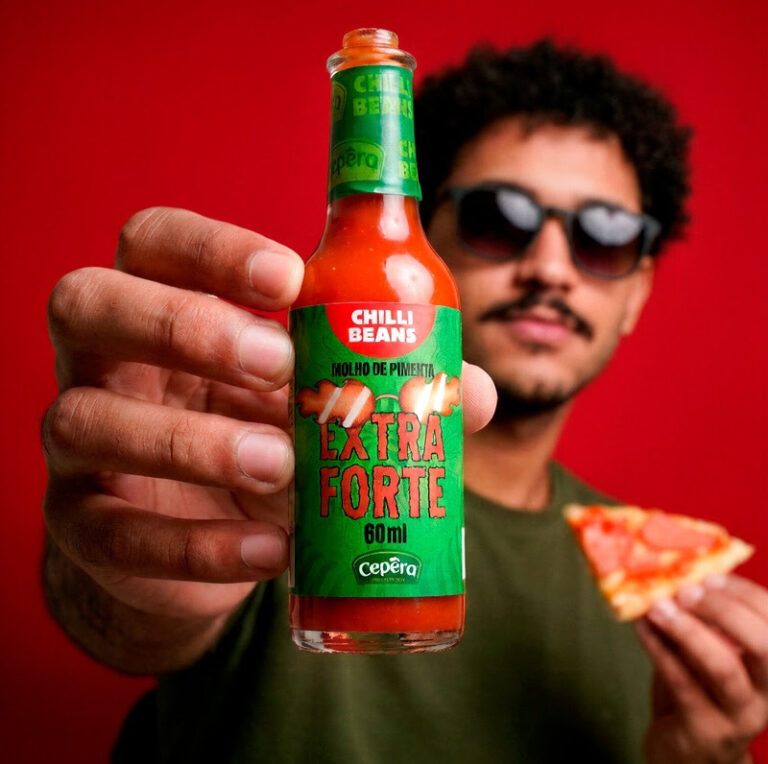 Cepêra e Chilli Beans apresentam collab apimentada em evento no Beco do Batman