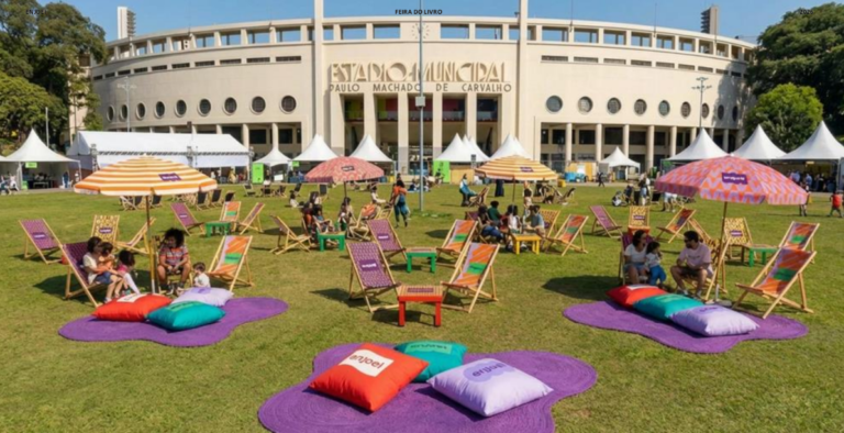 Enjoei instala espaço de leitura e convivência na Feira do Livro do Pacaembu