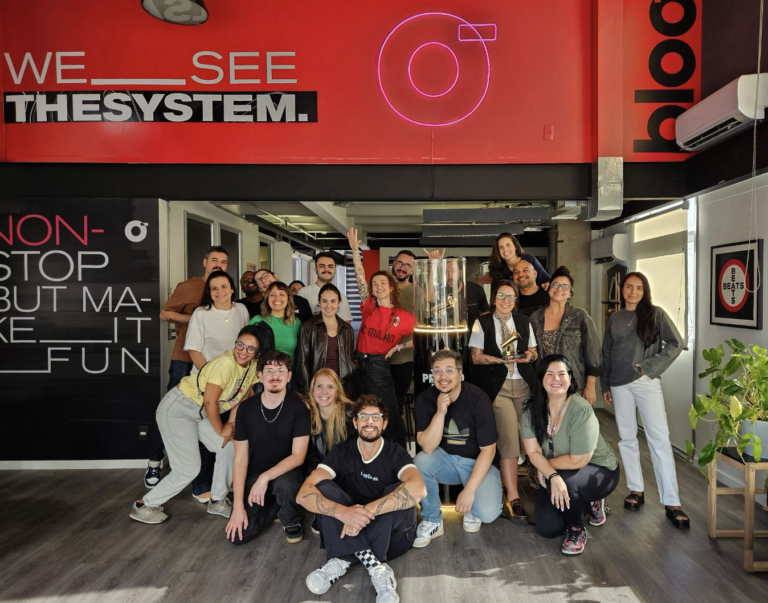 Blood recebe Megafone Tour