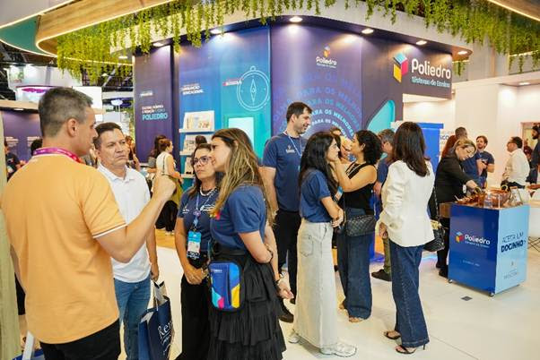 Poliedro leva hub de inteligência artificial para a Bett Brasil 2026
