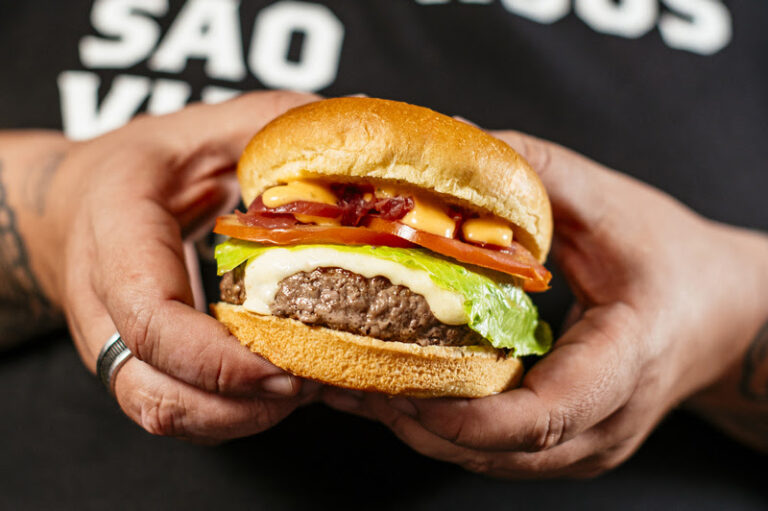 T.T. Burger oferece uma série de ativações especiais