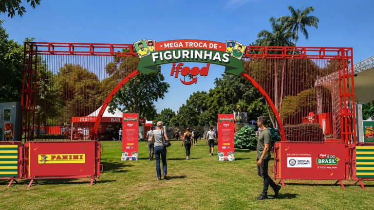 iFood faz mega troca de figurinhas da Copa do Mundo FIFA 2026 no Ibirapuera