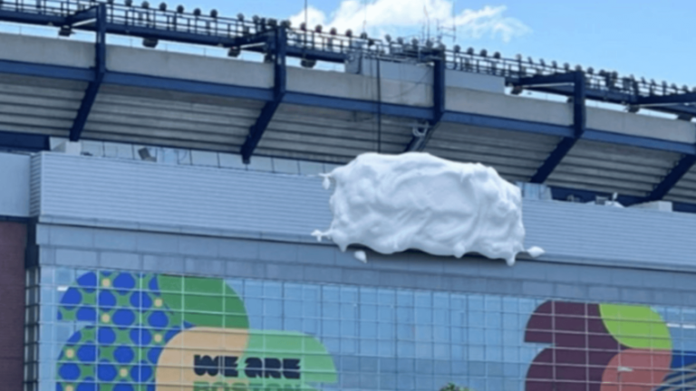 Gillette brinca com regras comerciais da Fifa com logo em estádio da Copa