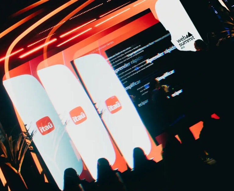 Itaú reforça aposta em IA, inovação e negócios no Web Summit Rio 2026