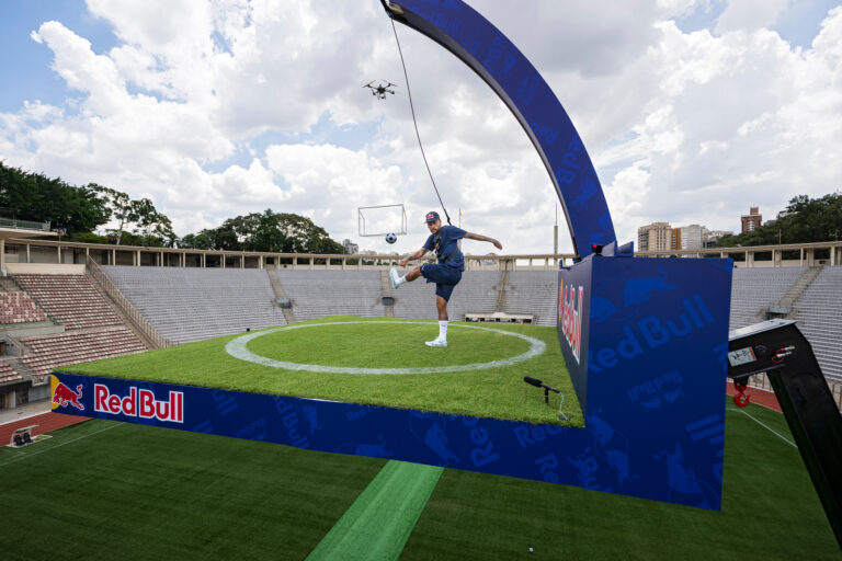 Red Bull reúne estrelas do futebol no Red Bull Ultimate Football Challenge