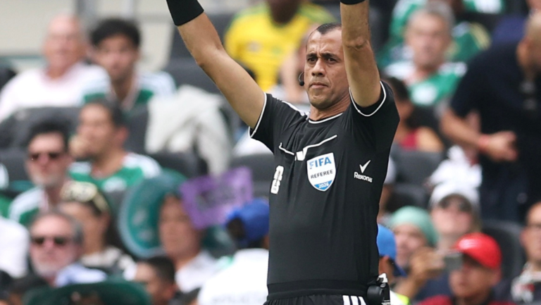 Rexona transforma quarto árbitro em plataforma de ativação na Copa do Mundo