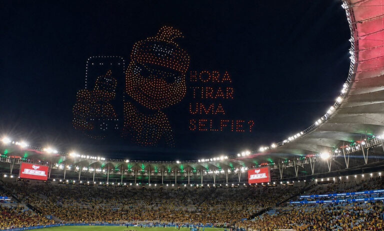iFood faz maior espetáculo de drones do Maracanã na despedida da Seleção