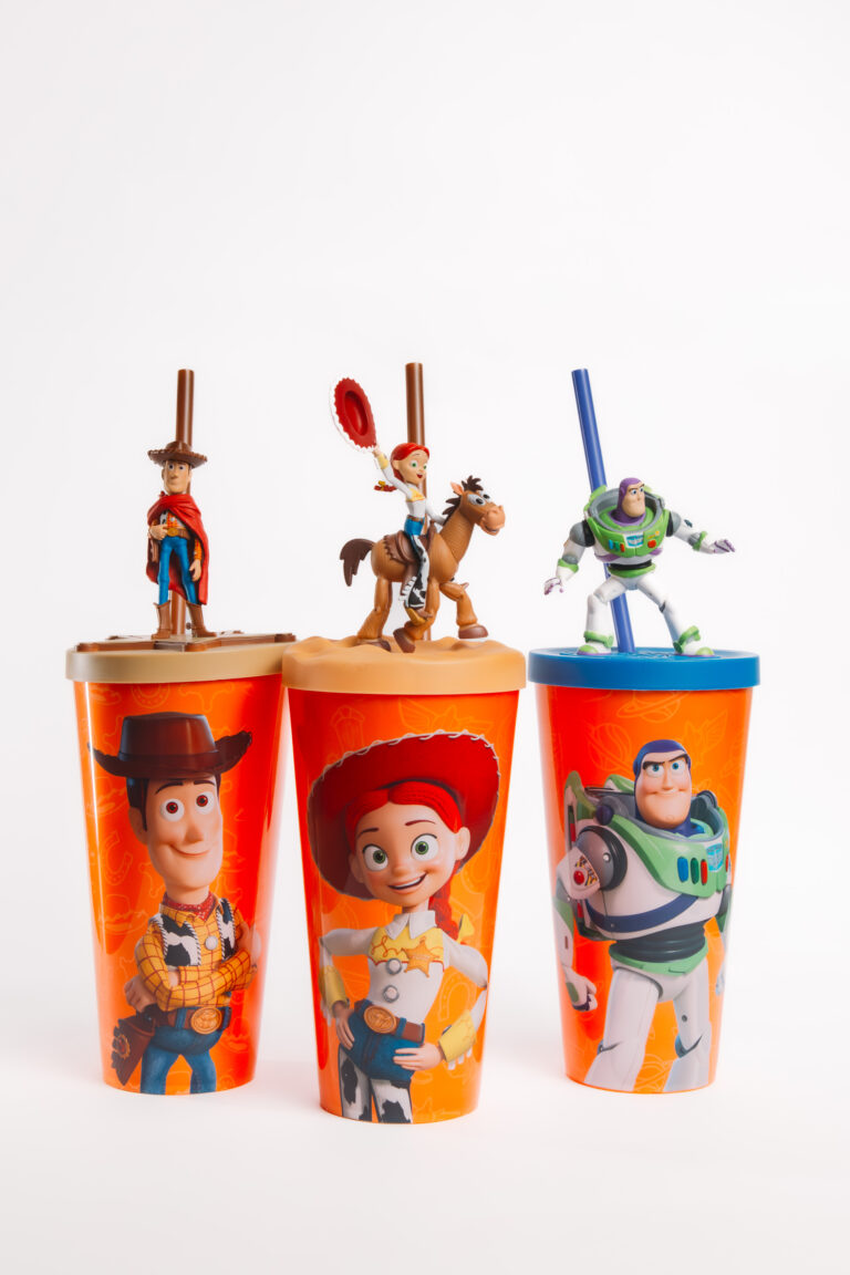 Movida lança campanha inspirada em Toy Story e leva experiência temática às lojas