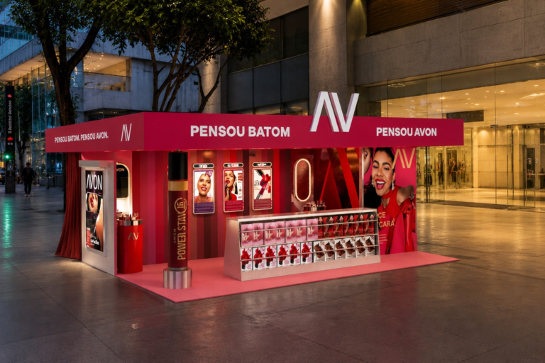 Avon inaugura Banca do Batom em São Paulo 