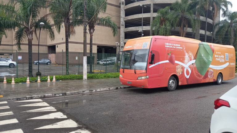 Cadence leva campanha “Leve a Vida Mais Leve” para ônibus e metrô de SP