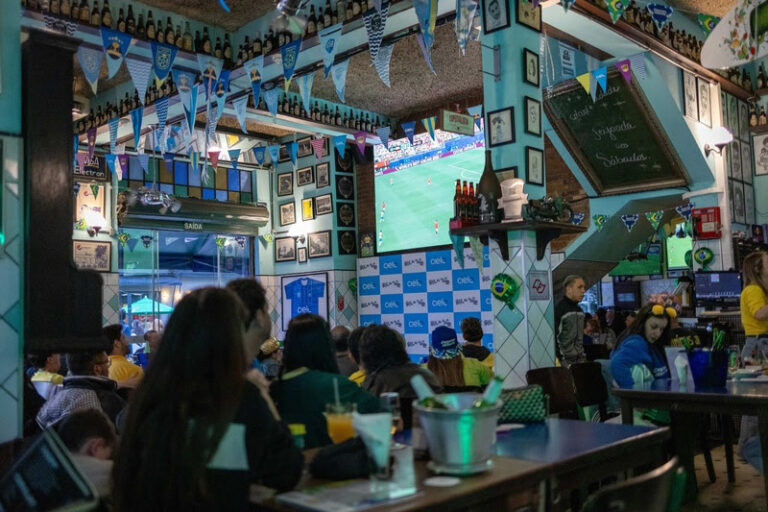Cielo transforma Bar do Vamp em ponto de encontro para a final da Copa