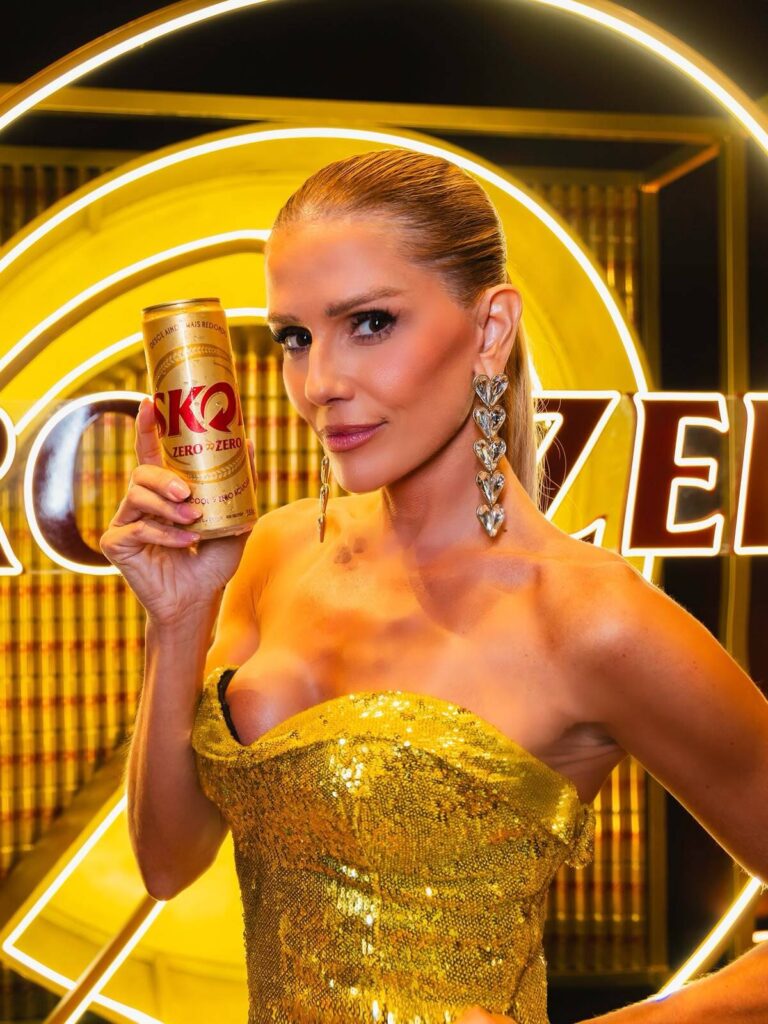 Skol leva Deborah Secco ao Fortal 2026 e amplia ativações