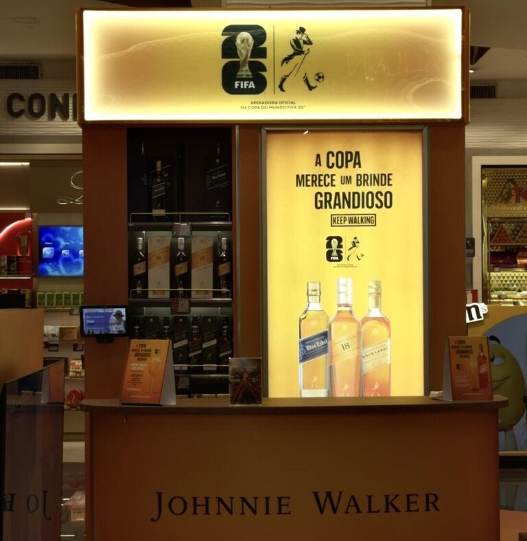 Johnnie Walker leva clima de Copa do Mundo ao Aeroporto de Guarulhos