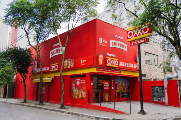 OXXO e Diageo levam ativações para lojas durante a Copa do Mundo