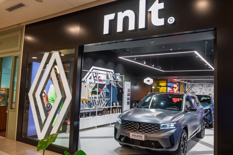 Renault inaugura loja-conceito RNLT em Curitiba